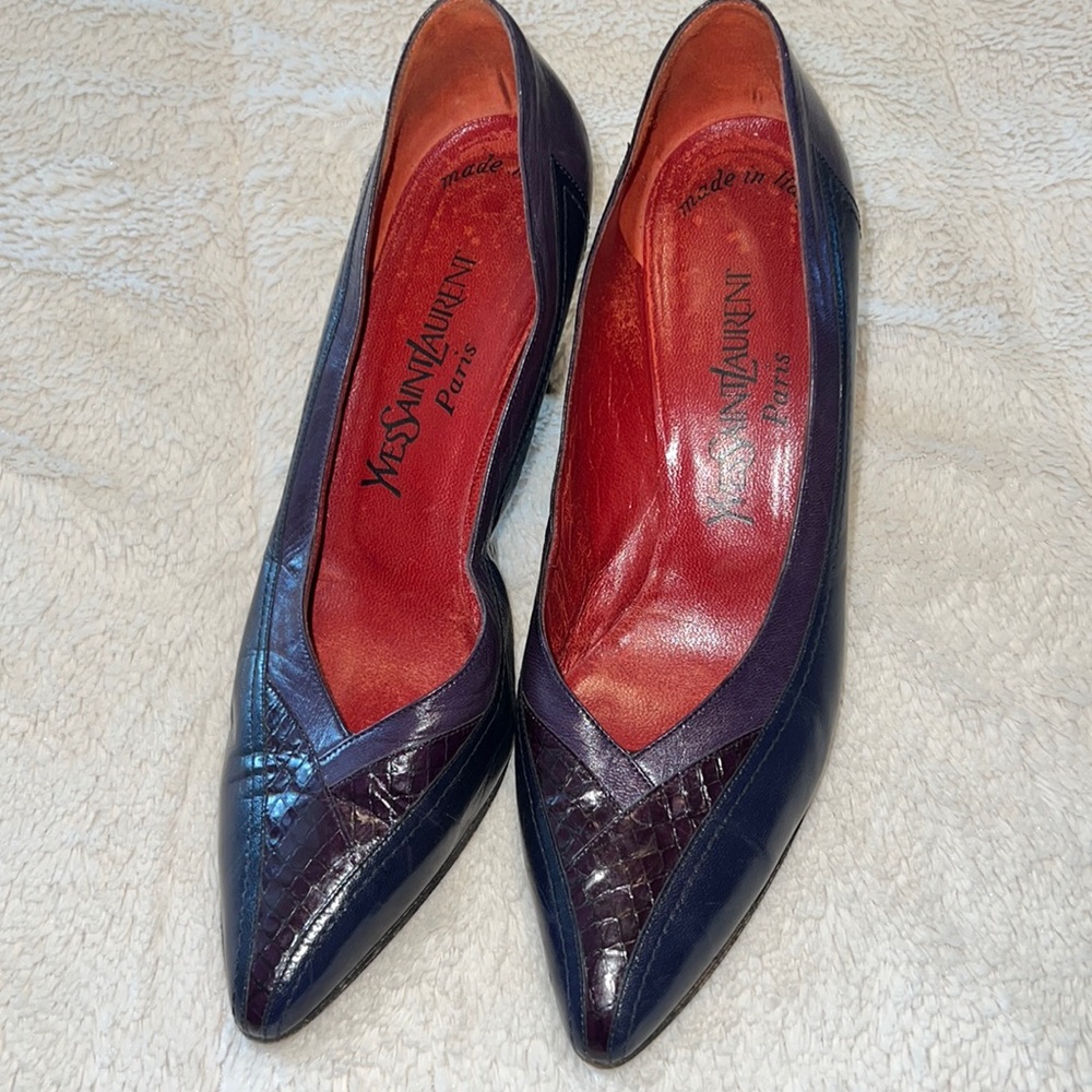 Yves Saint Laurent Women's Navy & Burgundy Pointed Leather Pumps